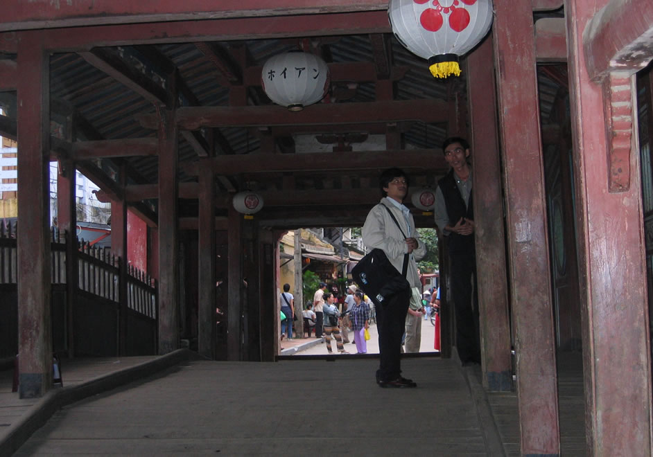 hoian_bridge1_4433.j