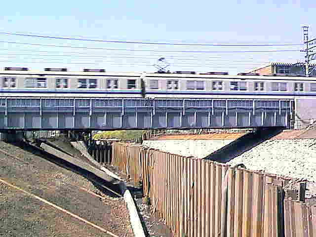 �˂��ւ���̓����S���@�Q�O�O�P�D�R�D�Q�T